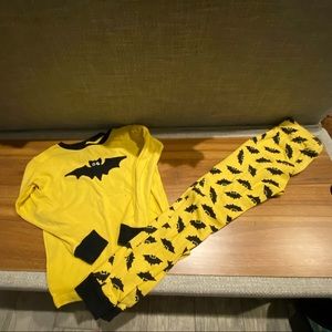 Leveret boys size 8, snug fit bat pajamas. Very gently worn
